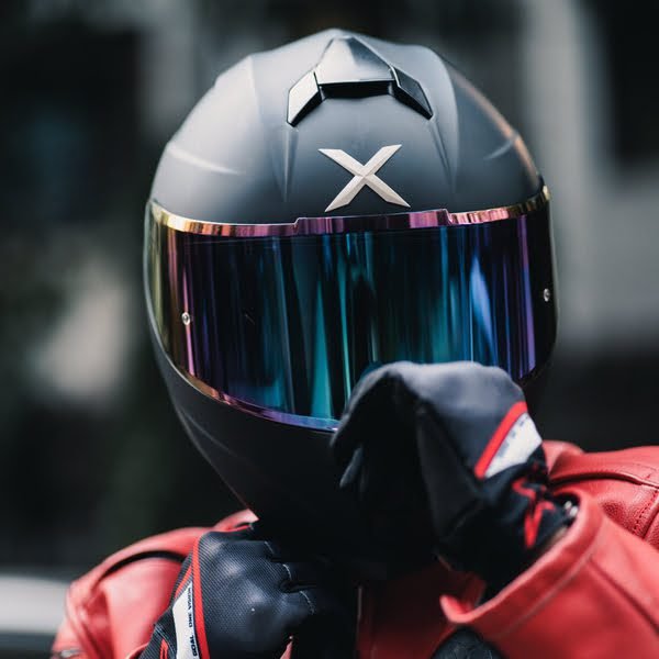 GearX X2- Matt Black (Free Smoke Visor & Spoiler) - Image 2