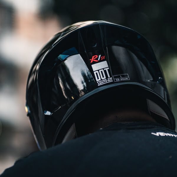 X Helmet R1SV - Jet Black (Clear & Black Visor Included) - Image 3