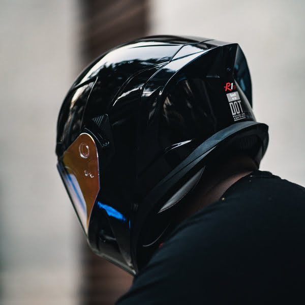 X Helmet R1SV - Jet Black (Clear & Black Visor Included) - Image 4